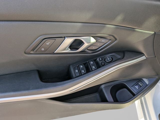 2025 BMW 3 Series 330i