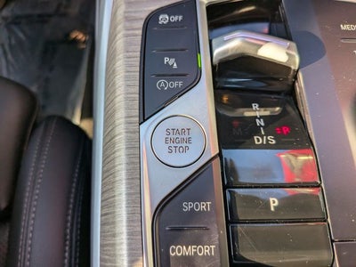 2025 BMW 3 Series 330i