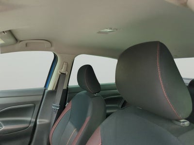 2021 Nissan Versa 1.6 SR