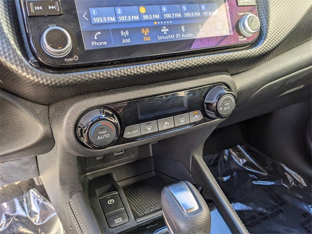 2022 Nissan Kicks SV