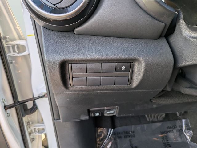 2024 Nissan Kicks SR Premium