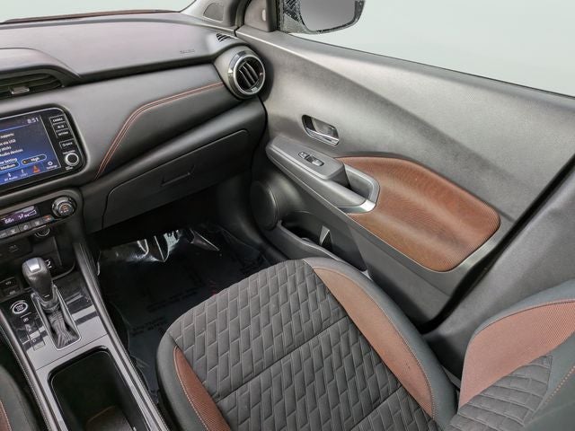 2021 Nissan Kicks SR