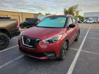 2020 Nissan Kicks SR