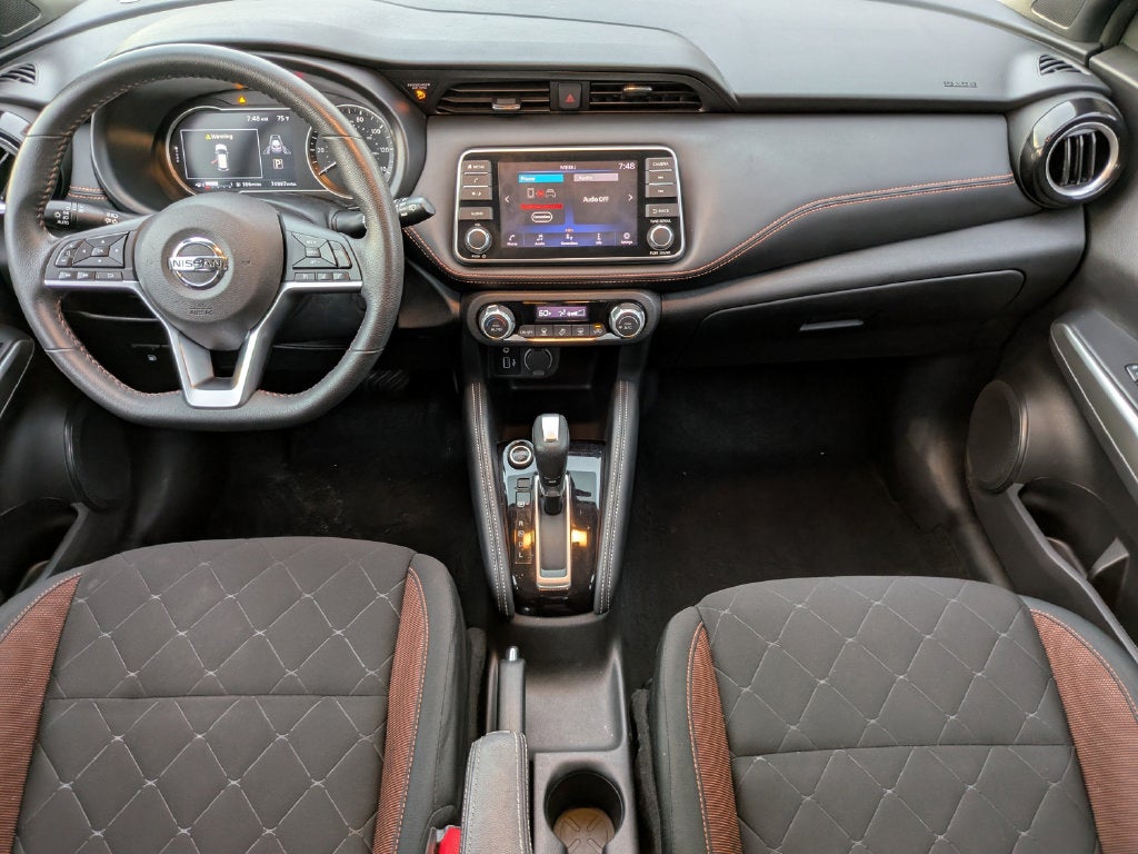 2020 Nissan Kicks SR