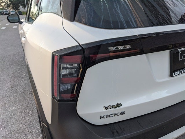 2026 Nissan Kicks SR