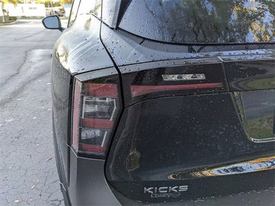 2026 Nissan Kicks SR
