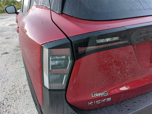 2026 Nissan Kicks SR