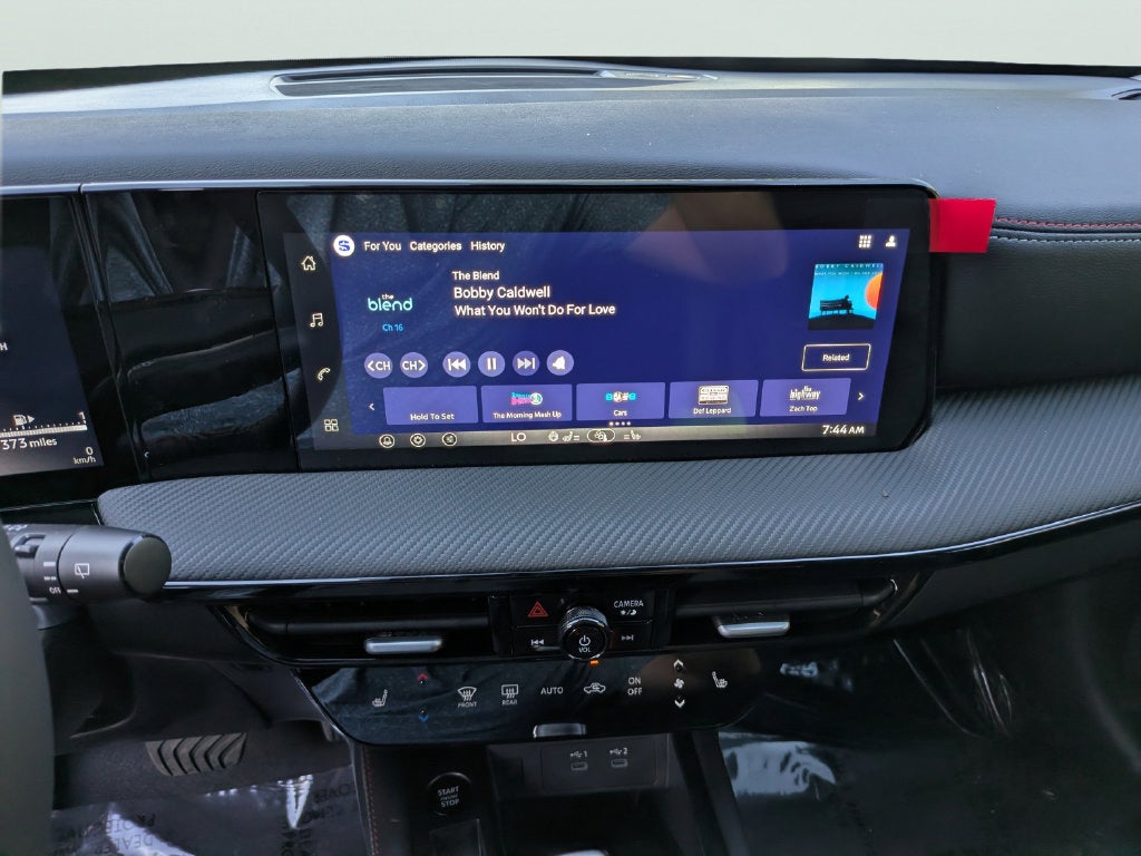 2027 Nissan Kicks SR