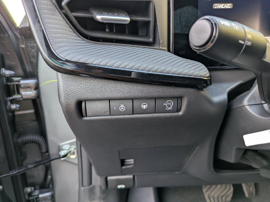 2027 Nissan Kicks SR