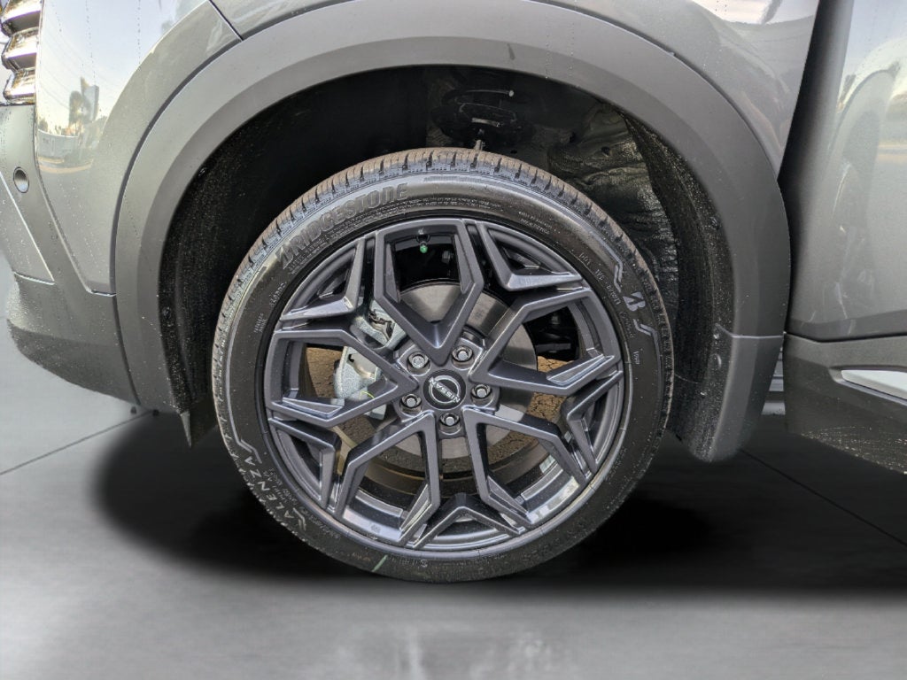 2027 Nissan Kicks SR
