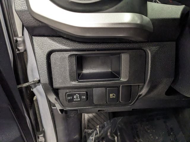 2018 Toyota Tacoma SR5 V6