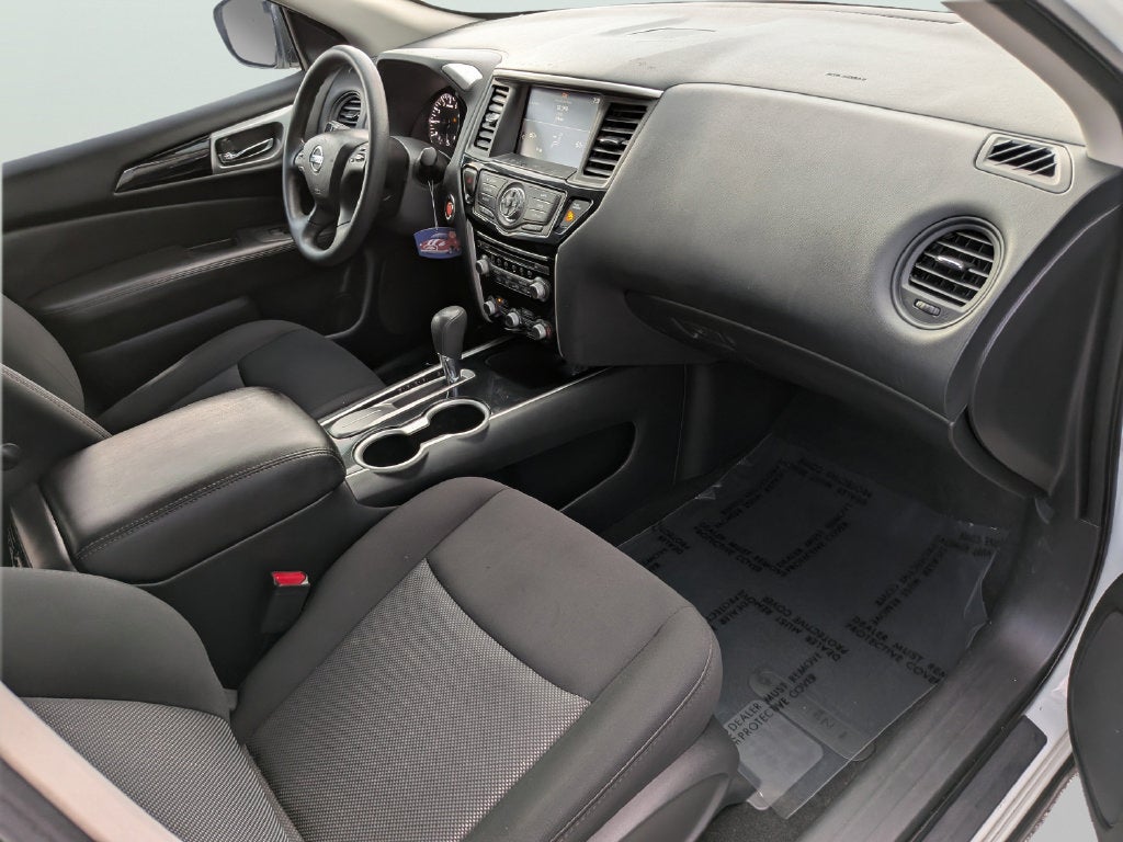 2020 Nissan Pathfinder S