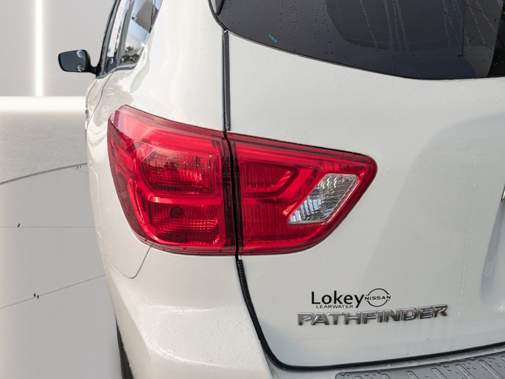 2020 Nissan Pathfinder S