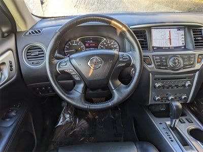 2020 Nissan Pathfinder SL