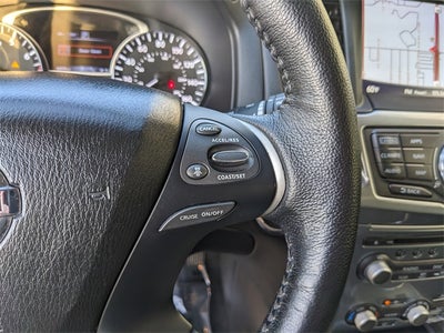 2020 Nissan Pathfinder SL