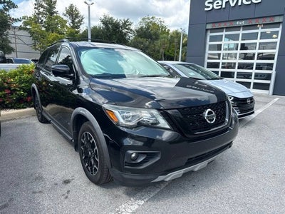 2020 Nissan Pathfinder SL