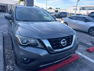 2017 Nissan Pathfinder SL