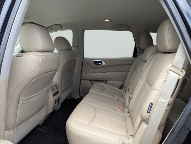 2018 Nissan Pathfinder SL