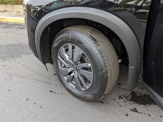 2025 Nissan Pathfinder S