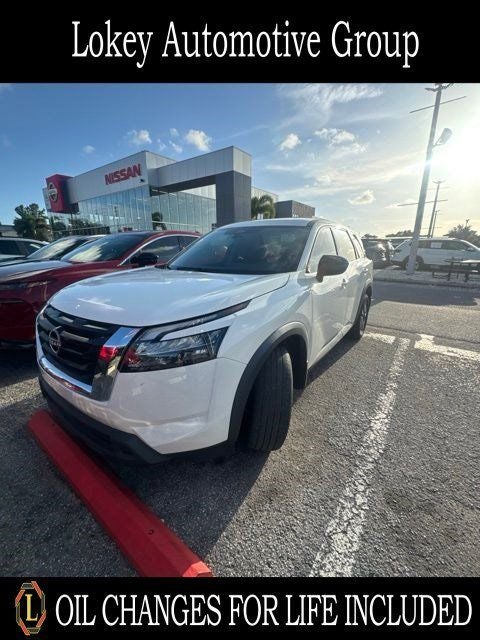2023 Nissan Pathfinder S