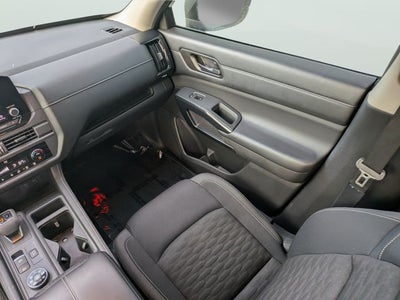2023 Nissan Pathfinder S