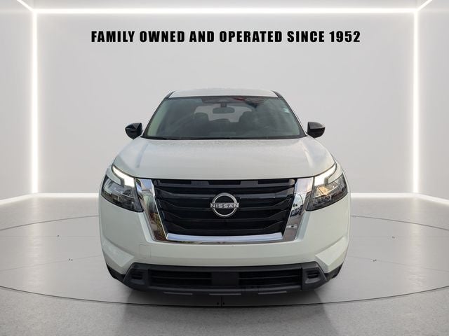 2023 Nissan Pathfinder S