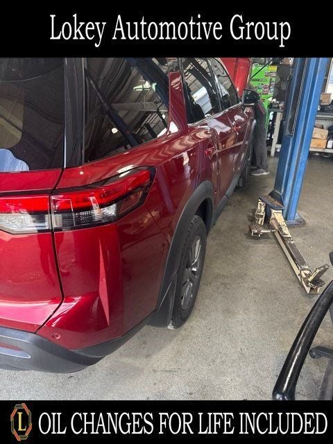 2024 Nissan Pathfinder SV