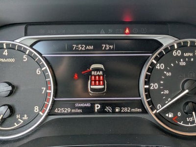 2025 Nissan Pathfinder SV