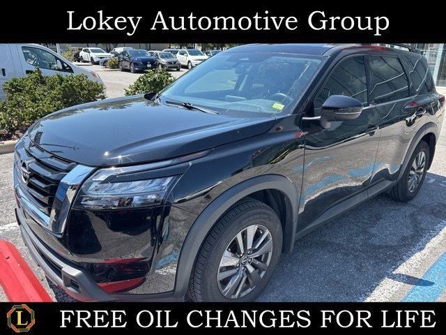 2024 Nissan Pathfinder SV