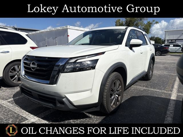 2024 Nissan Pathfinder SV