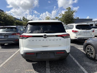 2024 Nissan Pathfinder SV
