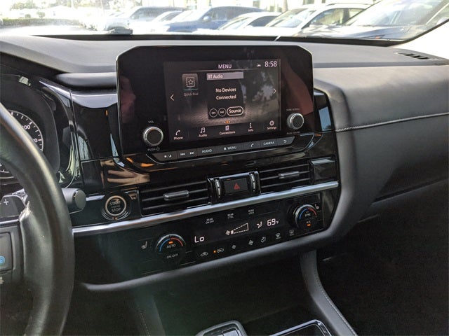 2022 Nissan Pathfinder SV