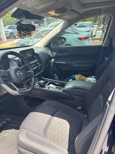 2024 Nissan Pathfinder SV