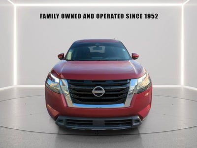 2022 Nissan Pathfinder SV