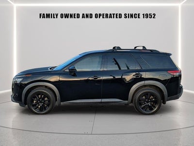 2022 Nissan Pathfinder SV
