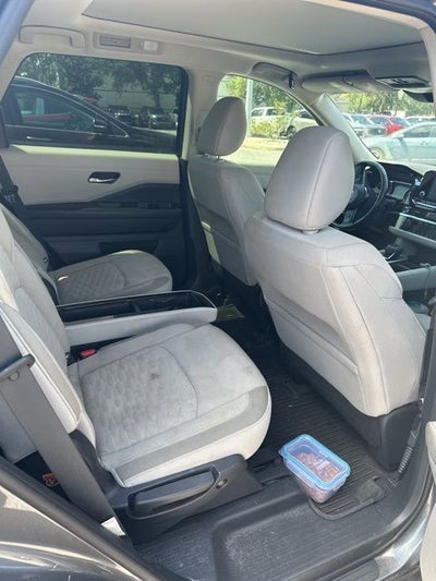 2022 Nissan Pathfinder SV