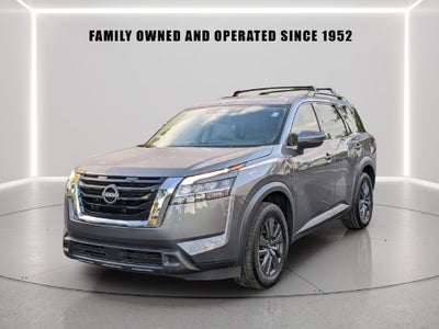 2022 Nissan Pathfinder SV