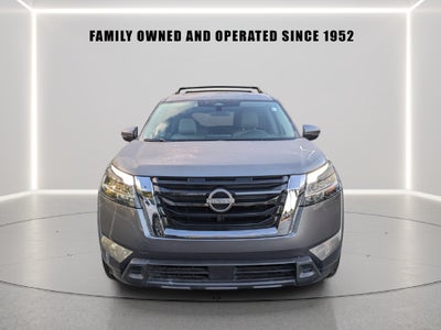 2022 Nissan Pathfinder SV