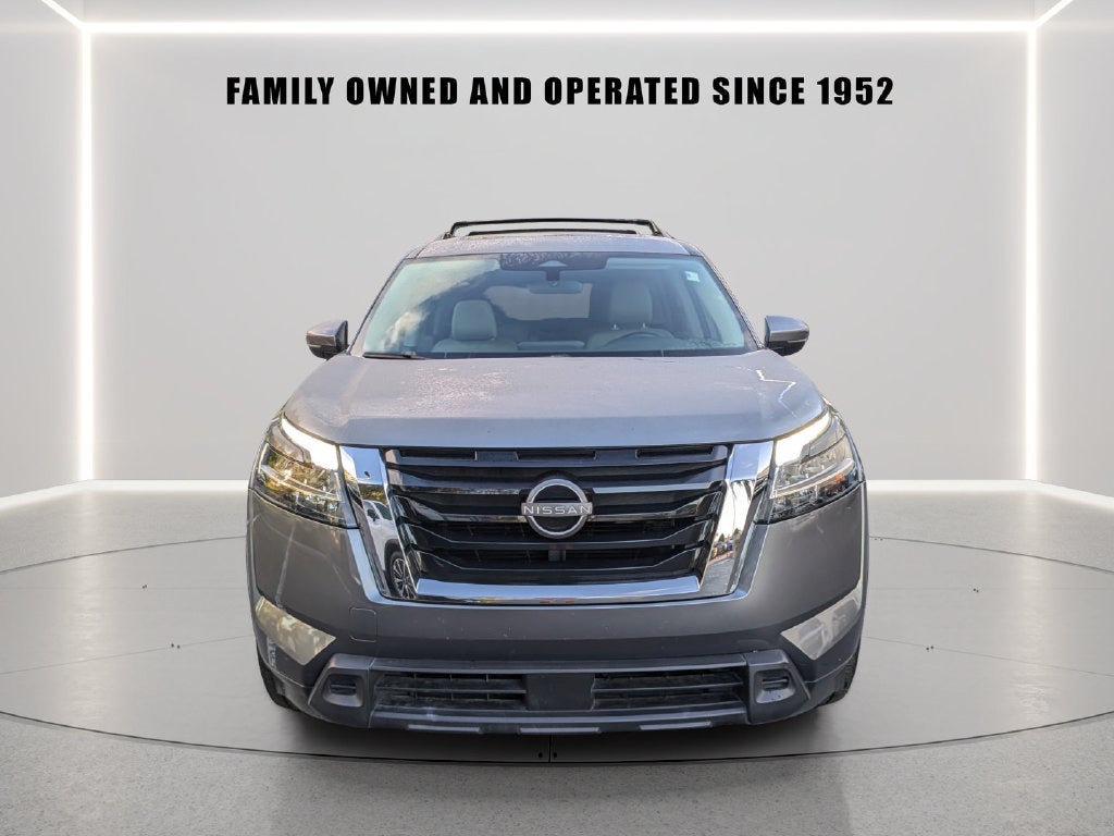2022 Nissan Pathfinder SV