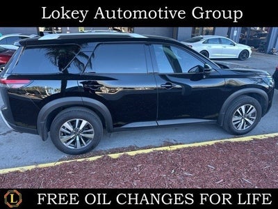 2024 Nissan Pathfinder SL