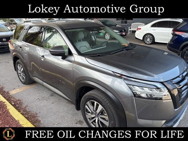 2023 Nissan Pathfinder SL