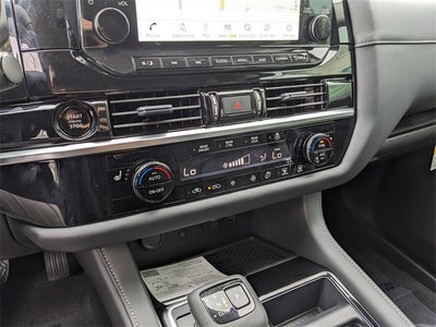 2025 Nissan Pathfinder SL