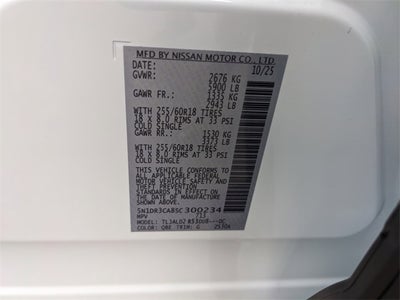 2025 Nissan Pathfinder SL