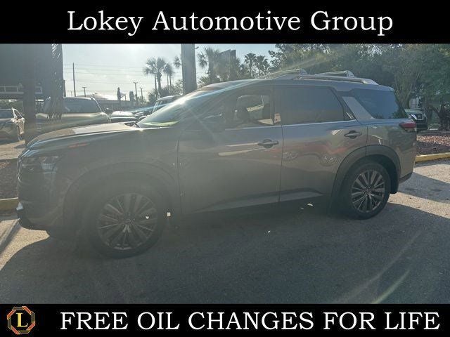 2022 Nissan Pathfinder SL