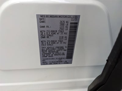 2025 Nissan Pathfinder SL