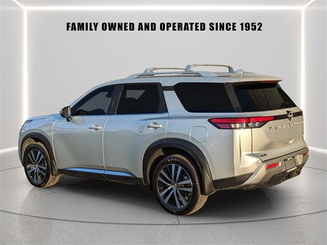 2025 Nissan Pathfinder Platinum