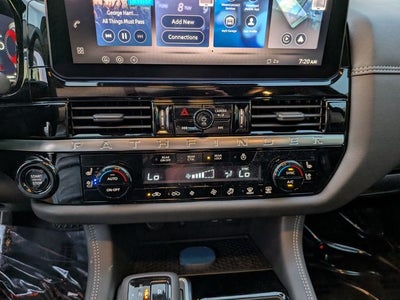2026 Nissan Pathfinder Platinum