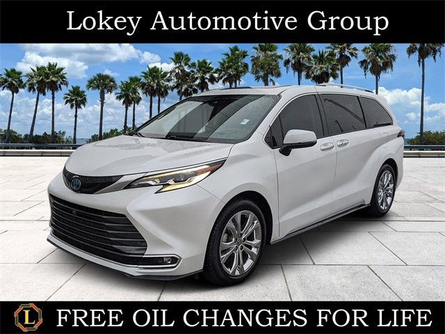 2023 Toyota Sienna Platinum 7 Passenger