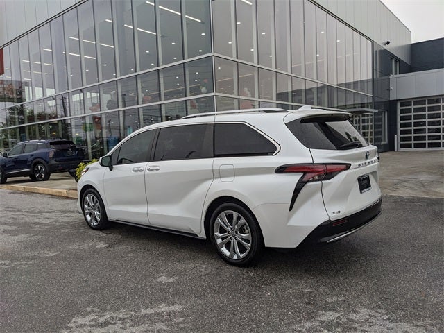 2023 Toyota Sienna Platinum 7 Passenger