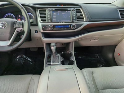2016 Toyota Highlander Limited Platinum V6